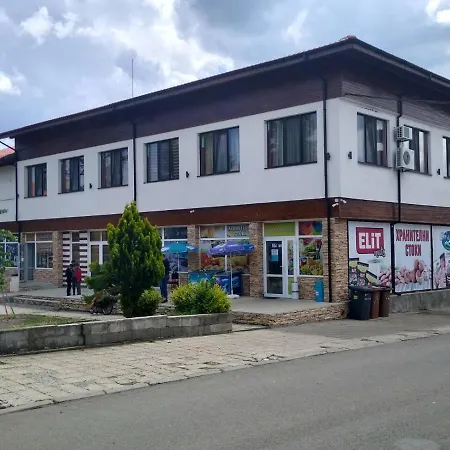Къща За Гости Изар
